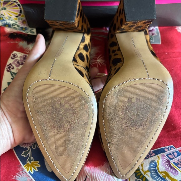 Vince Camuto leopard block heels. Size 8.5. - Picture 7 of 9